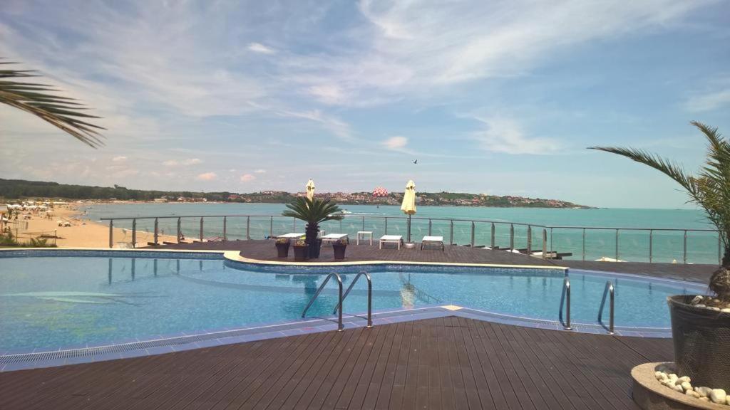 Apartment Sand Lilies โซโซโปล ภายนอก รูปภาพ